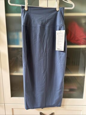 Lululemon Nulu Slim Fit HR Skirt NWT SZ 4 Oasis Blue 💙💙💙